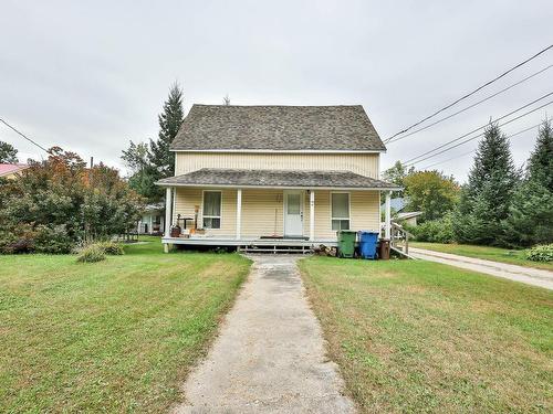 Frontage - 183 Rue St-Julien, Papineauville, QC - Outdoor With Deck Patio Veranda