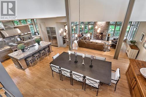 177 Lovers Lane, Hamilton, ON - Indoor Photo Showing Living Room