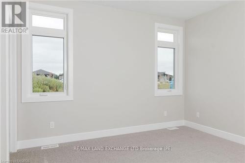 323 Mclean Crescent, Saugeen Shores, ON - Indoor Photo Showing Other Room