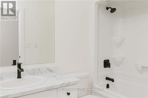 323 Mclean Crescent, Saugeen Shores, ON - Indoor Photo Showing Bathroom