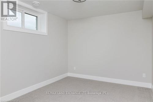 323 Mclean Crescent, Saugeen Shores, ON - Indoor Photo Showing Other Room