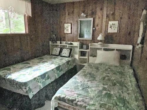 Chambre Ã Â coucher - Ch. De La Baie-Des-Anglais, Les Lacs-Du-Témiscamingue, QC - Indoor Photo Showing Bedroom