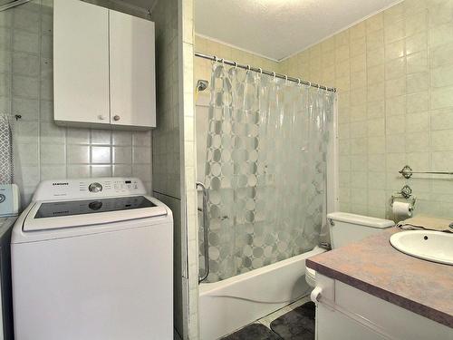 Bathroom - 881  - 883 Ch. Du Lac, Sainte-Anne-De-La-Rochelle, QC 