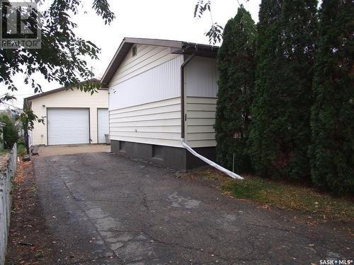 119 2Nd Street E, Leader, SK - Outdoor With Exterior