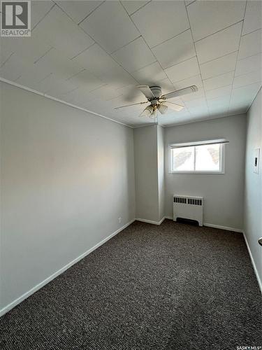205 5Th Avenue Nw, Swift Current, SK - Indoor Photo Showing Other Room