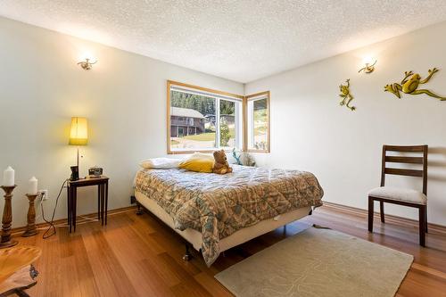 1108 Westridge Street, Creston, BC - Indoor Photo Showing Bedroom