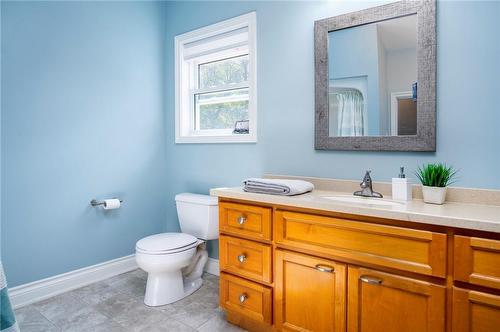 565 Charlotteville Road 5, Simcoe, ON - Indoor Photo Showing Bathroom