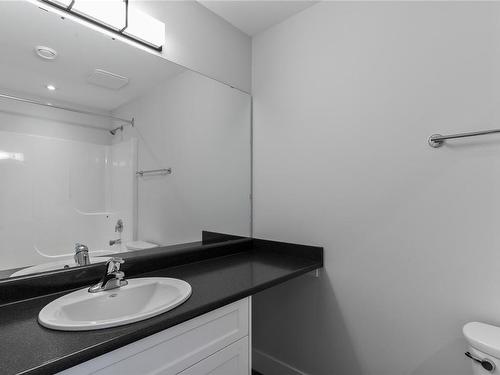26-3195 Herons Way, Duncan, BC - Indoor Photo Showing Bathroom