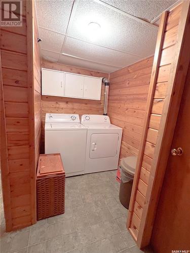 320 1St Street N, Christopher Lake, SK - Indoor Photo Showing Laundry Room