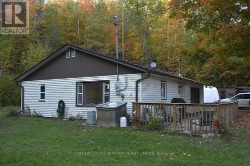 1081 Papineau Lake Rd, Hastings Highlands, ON - Outdoor