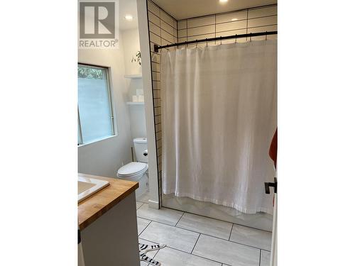 4926 Graham Avenue, Terrace, BC - Indoor Photo Showing Bathroom