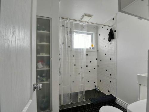 Salle de bains - 895 Av. Harvard, Laval (Chomedey), QC - Indoor Photo Showing Other Room