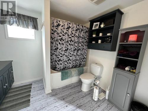 5228 40 Street, Fort Nelson, BC - Indoor Photo Showing Bathroom