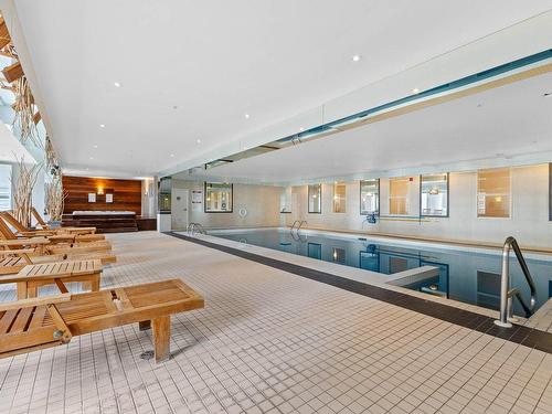 Piscine - 408-2160 Av. Terry-Fox, Laval (Chomedey), QC - Indoor Photo Showing Other Room