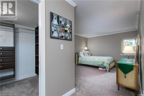 1455 2Nd Avenue W Unit# 202, Owen Sound, ON - Indoor Photo Showing Bedroom
