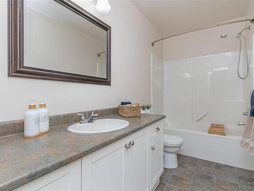 7943 Northview Dr, Crofton, BC - Indoor Photo Showing Bathroom