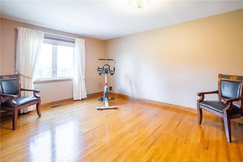 1672 Seventh Street, St. Catharines, ON - Indoor
