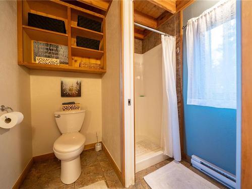 434 Meadow Valley Trail, Thetis Island, BC - Indoor Photo Showing Bathroom