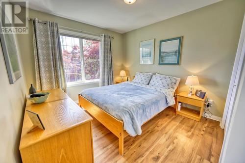 3808 Sawgrass Drive, Osoyoos, BC - Indoor Photo Showing Bedroom
