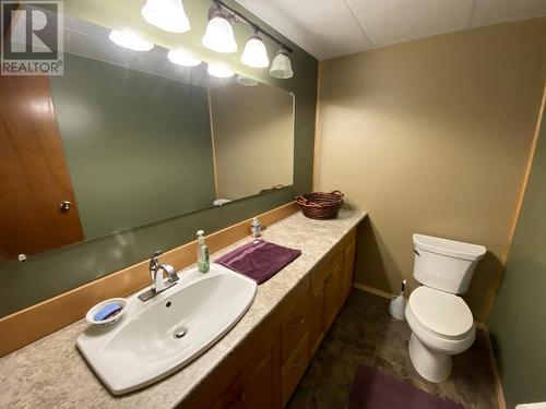 3711 212 Road, Dawson Creek, BC - Indoor Photo Showing Bathroom