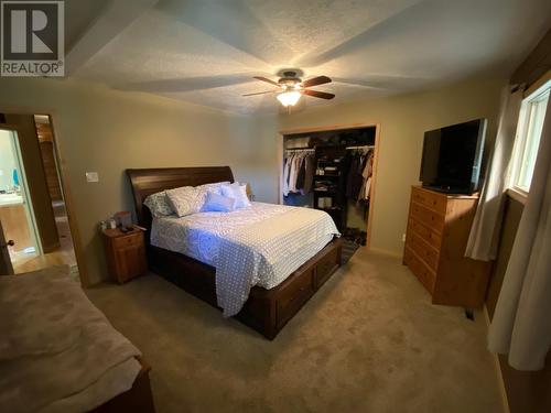 3711 212 Road, Dawson Creek, BC - Indoor Photo Showing Bedroom