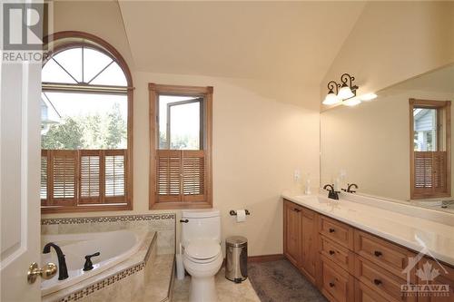 9601 Hall Road, North Augusta, ON - Indoor Photo Showing Bathroom