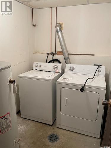 212 2Nd Street E, Nipawin, SK - Indoor Photo Showing Laundry Room
