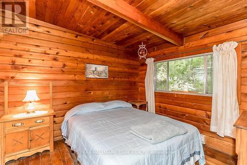 149 Eight Mile Point Road, Oro-Medonte, ON - Indoor Photo Showing Bedroom