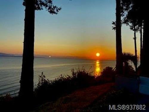 864 Gaetjen St, Parksville, BC - Outdoor With Body Of Water With View