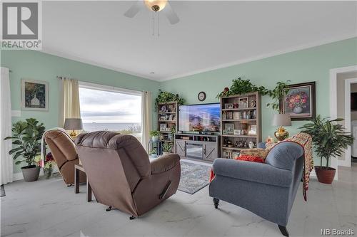 653 Sea Street, Saint John, NB - Indoor Photo Showing Living Room
