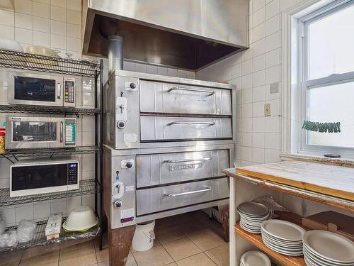 Cuisine - 1095 Rue De St-Jovite, Mont-Tremblant, QC - Indoor Photo Showing Kitchen