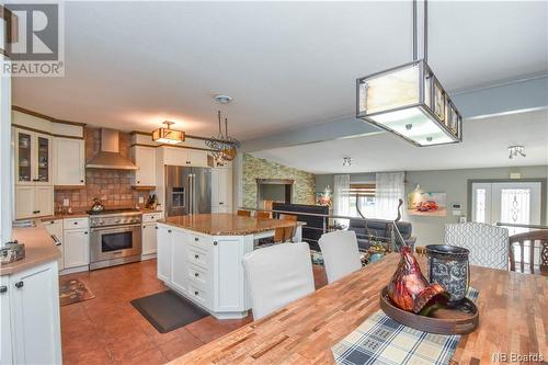 591 Pascal Street, Tracadie, NB - Indoor Photo Showing Kitchen With Upgraded Kitchen