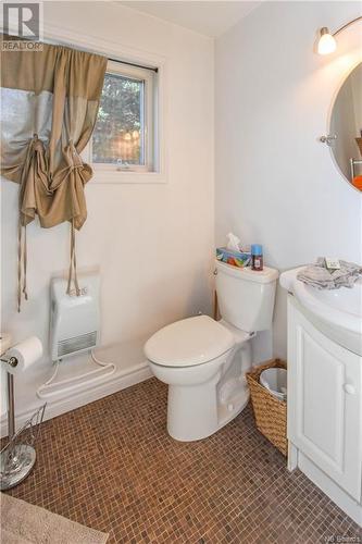 591 Pascal Street, Tracadie, NB - Indoor Photo Showing Bathroom