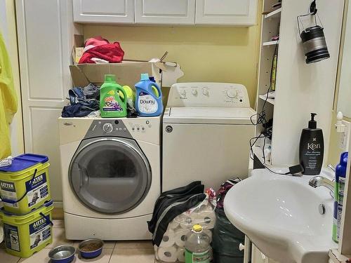 Bathroom - 14 Rue Principale S., Notre-Dame-Du-Nord, QC - Indoor Photo Showing Laundry Room