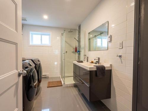 Salle de bains - 2340 Rue De La Commune, Drummondville, QC - Indoor Photo Showing Bathroom