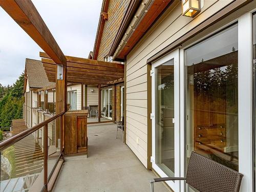 310 A&C-1376 Lynburne Pl, Langford, BC - Outdoor With Exterior