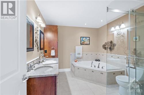 5940 Brophy Drive, Richmond, ON - Indoor Photo Showing Bathroom