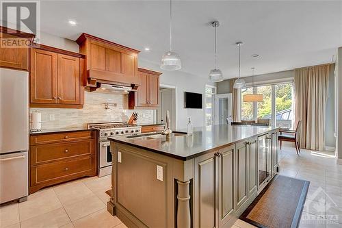 Function and beauty combine in this kitchen. - 375 Ridgeside Farm Drive, Kanata, ON - Indoor Photo Showing Kitchen With Upgraded Kitchen
