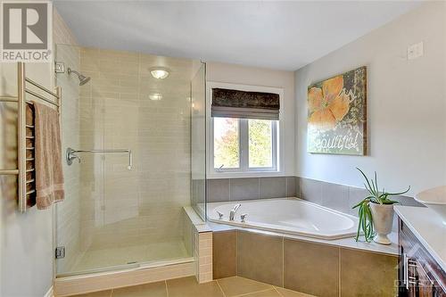 5 piece en suite - 375 Ridgeside Farm Drive, Kanata, ON - Indoor Photo Showing Bathroom