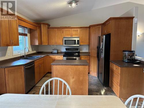 991 Thompson Crescent, La Ronge, SK - Indoor Photo Showing Kitchen With Double Sink