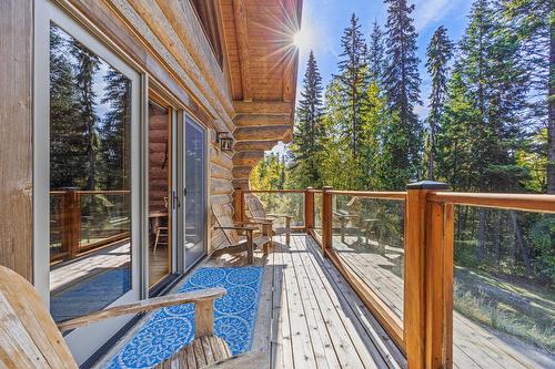 462 Ottoson Road, Golden, BC - Outdoor With Exterior