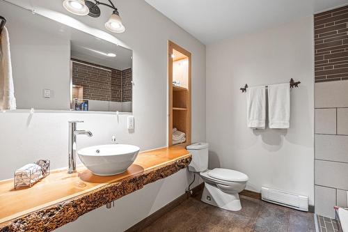 462 Ottoson Road, Golden, BC - Indoor Photo Showing Bathroom