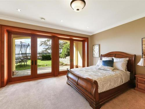 2871 Sea View Rd, Saanich, BC - Indoor Photo Showing Bedroom