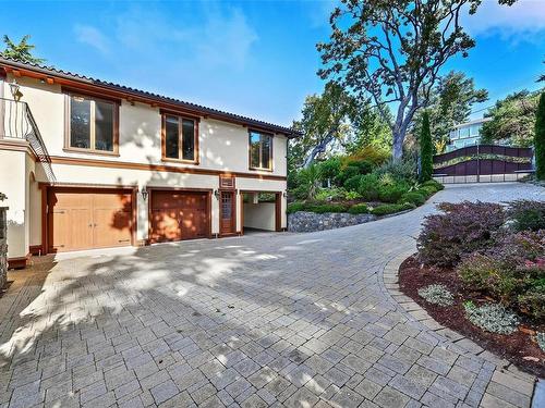 2871 Sea View Rd, Saanich, BC - Outdoor