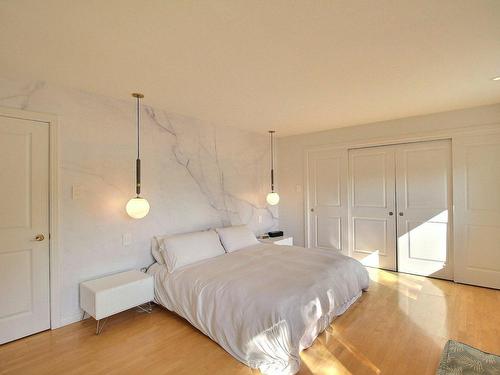 Master bedroom - 106 Rue Des Sapins, Val-D'Or, QC - Indoor Photo Showing Bedroom