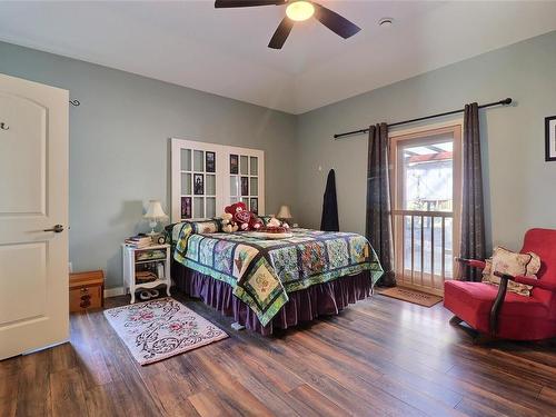 482 Mountain View Dr, Lake Cowichan, BC - Indoor Photo Showing Bedroom