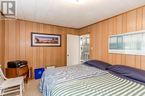 1125 Woodland Dr, Oro-Medonte, ON - Indoor Photo Showing Bedroom