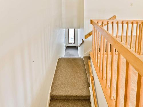 Staircase - 215-264 Av. Du Parc, Sherbrooke (Brompton/Rock Forest/Saint-Élie/Deauville), QC - Indoor Photo Showing Other Room