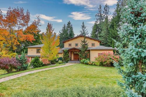 3179 Heddle Road, Nelson, BC - Outdoor