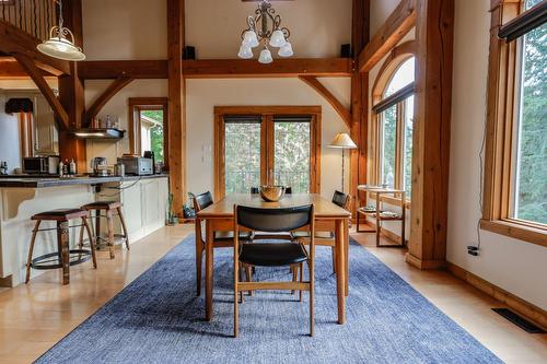 3179 Heddle Road, Nelson, BC - Indoor Photo Showing Dining Room